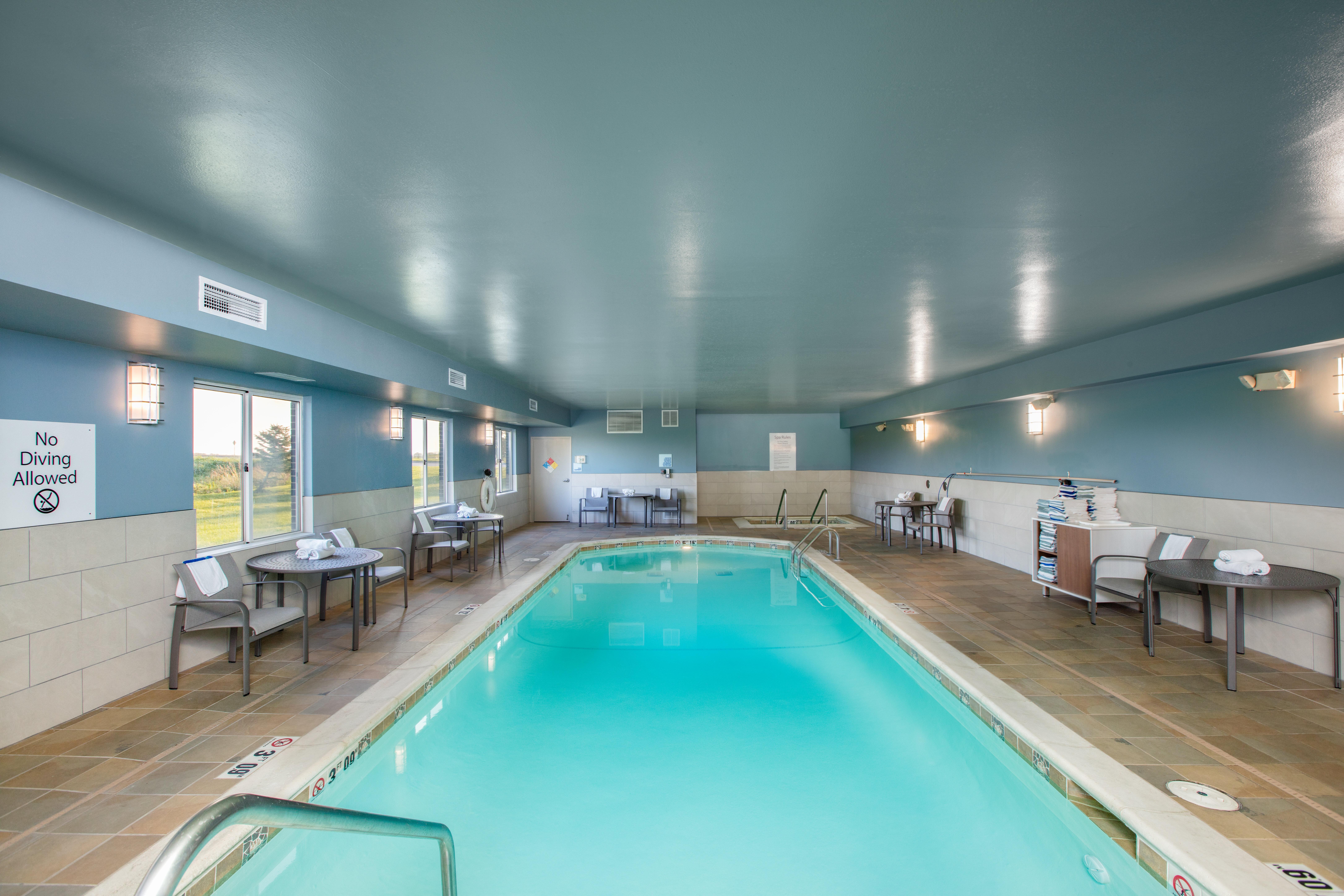 Holiday Inn Express Hotel & Suites Altoona-Des Moines By Ihg Exterior photo