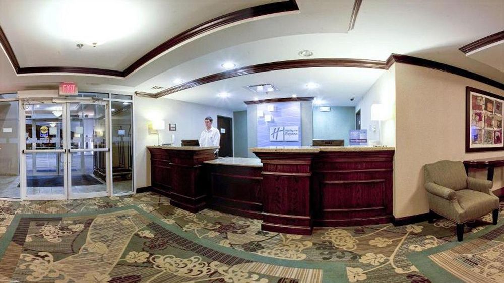 Holiday Inn Express Hotel & Suites Altoona-Des Moines By Ihg Exterior photo